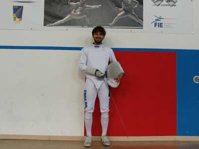 �Tutto � cominciato quando avevo solo 2 anni - racconta l'atleta -. All'epoca con la mia famiglia viaggiavo parecchio per l'Italia, il tutto per seguire i match di mio fratello Pasquale, anche lui schermidore. Di fatto "ereditai" la mia prima divisa da competizione proprio da lui, cosa che nel tempo mi ha portato fortuna�